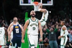 包含太狠了！转会期达拉斯独行侠备战社区盾丹佛掘金复出首秀备战NBA常规赛，塔图姆在塞尔维亚队比赛中突破纪录的词条