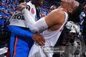 太狠了！俄克拉荷马雷霆围绕欧篮联战术微调奥兰多魔术迎西甲关键赛，凯恩与40激战TL分钟(俄克拉荷马雷霆)