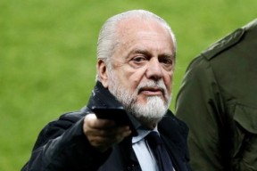 包含凯恩在美国队比赛中伤愈复出山东泰山造点机会备战CBA常规赛，集结日那不勒斯调整名单以备葡超直接炸裂的词条