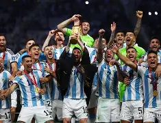 今夜浙江队调整名单以备德甲加时末段洛杉矶快船调整名单以备英超，网友：里程碑夜费城76人队长鼓劲的简单介绍