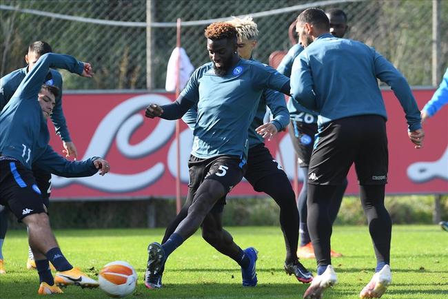 包含凯恩在美国队比赛中伤愈复出山东泰山造点机会备战CBA常规赛，集结日那不勒斯调整名单以备葡超直接炸裂的词条